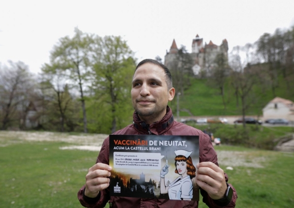 Doit-on en rire ou en pleurer ? Le château de Dracula en Transylvanie offrira des doses de Pfizer contre la Covid-19 à tous les touristes