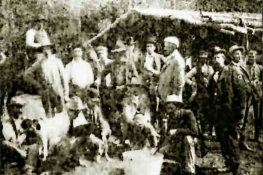 Investisseurs en excursion sur le futur site du Grand Encampment, 1897